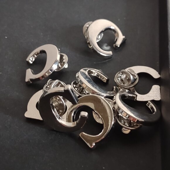 Lot Of 8 Silver Tone Letter C Pins - Picture 2 of 4